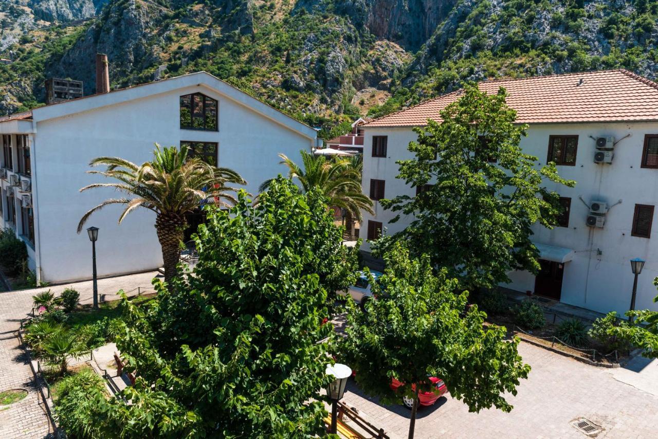 Guesthouse Lovcen Kotor Buitenkant foto